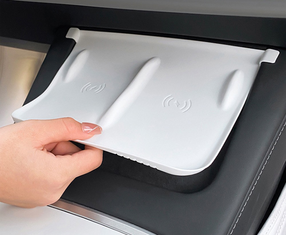 Custom fit wireless charging silicone mat
